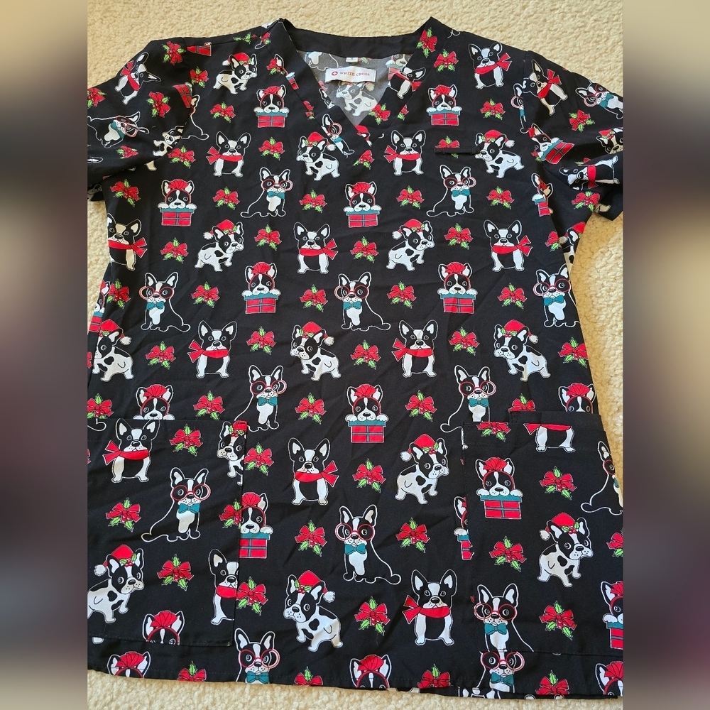 🌈White Cross Size Small Christmas Scrub Top